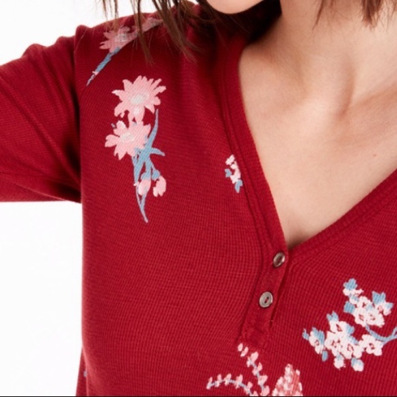 Lucky Brand Burgundy Red Floral V-Neck Waffle Knit Top NWT - Picture 4 of 13